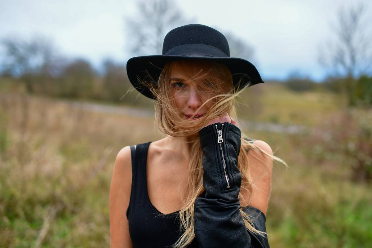Why Your Outfit’s Missing the “It” Factor: The Underrated Power of a Fashion Headpiece